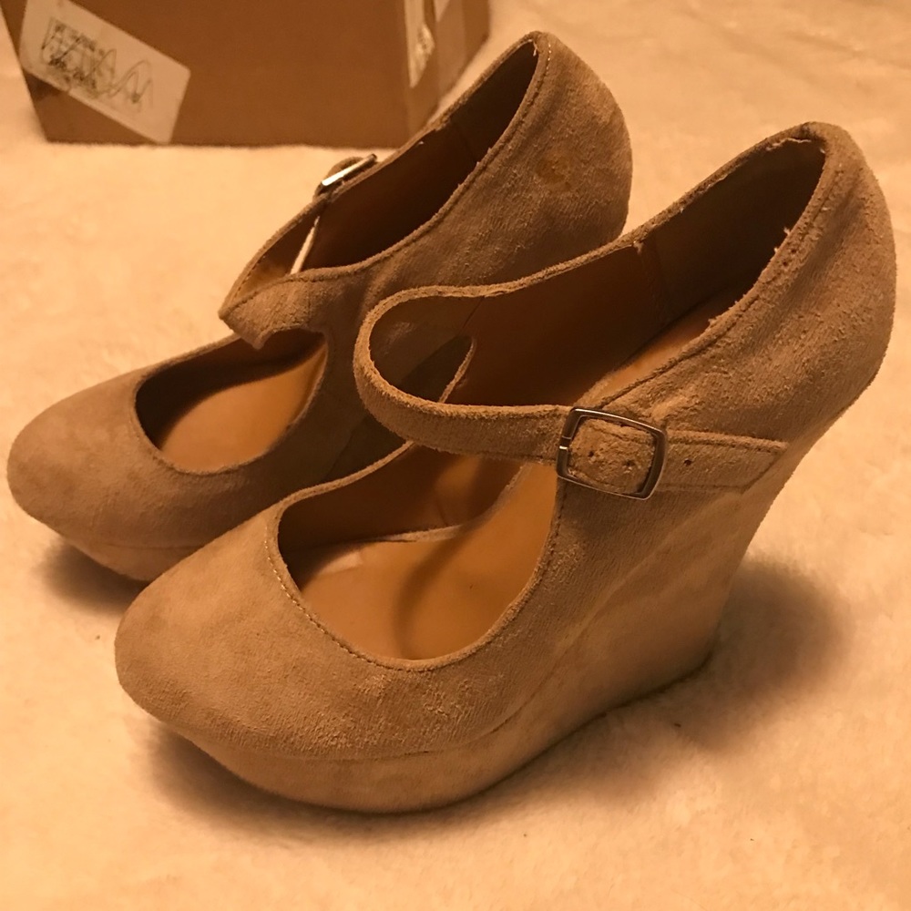 Charlotte Russe Tan Wedge